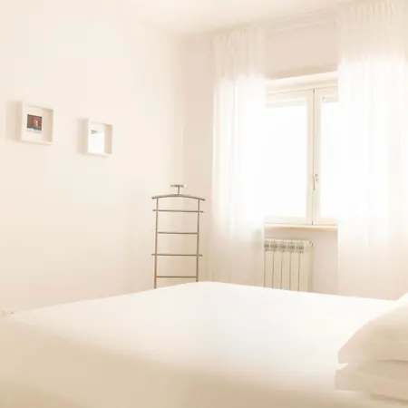 Appartamento Moderno E Luminoso Rome Exterior photo
